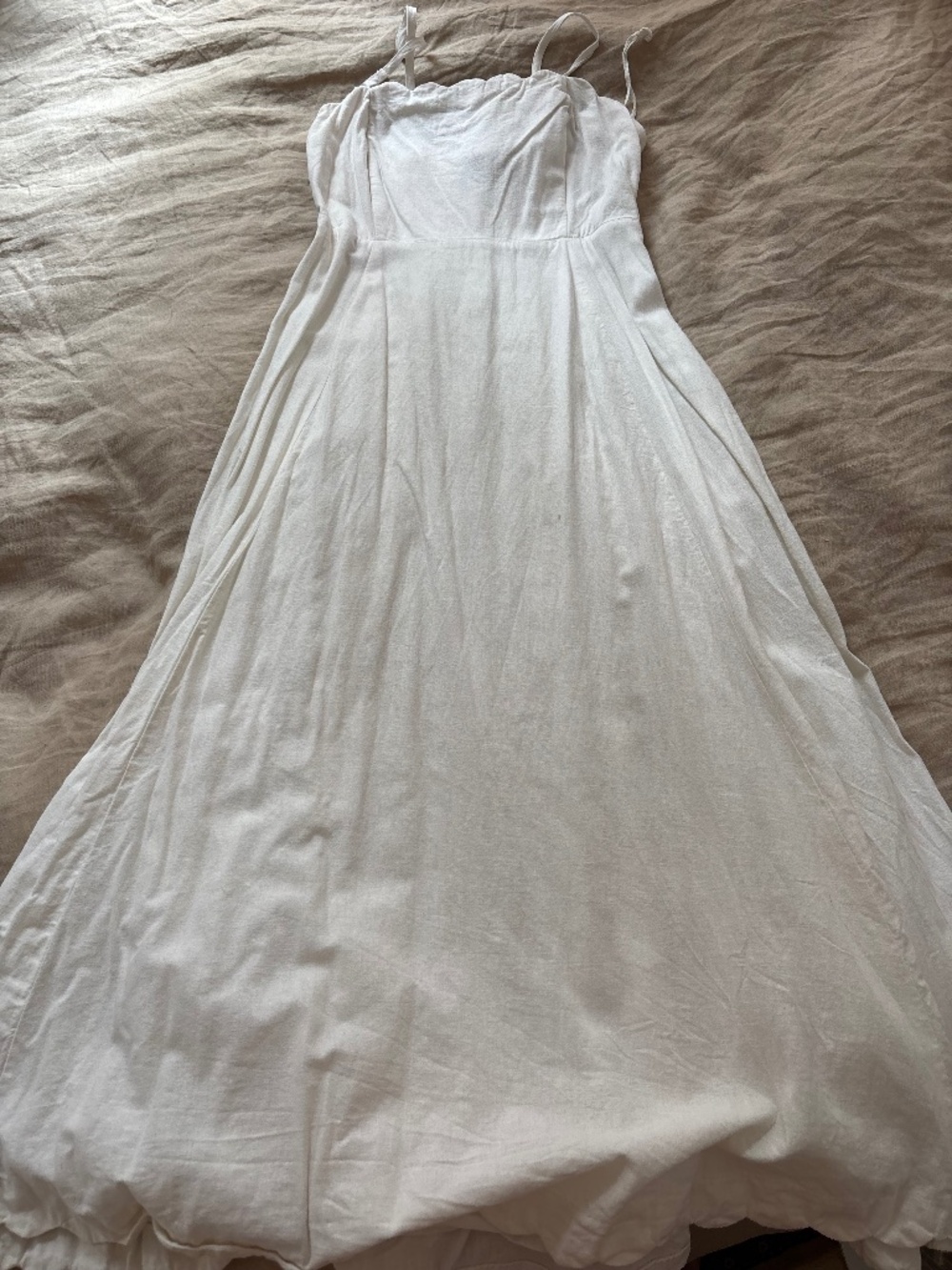 Gap Scalloped White Dress NWOT